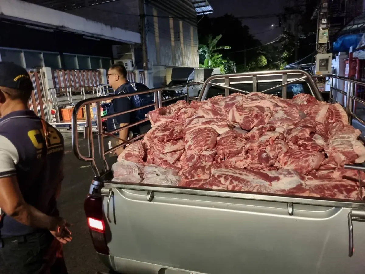 ปทส. ทลายโรงเชือด 'หมูเถื่อน' ยึดซาก 1.8 ตัน เสี่ยงปนเปื้อน