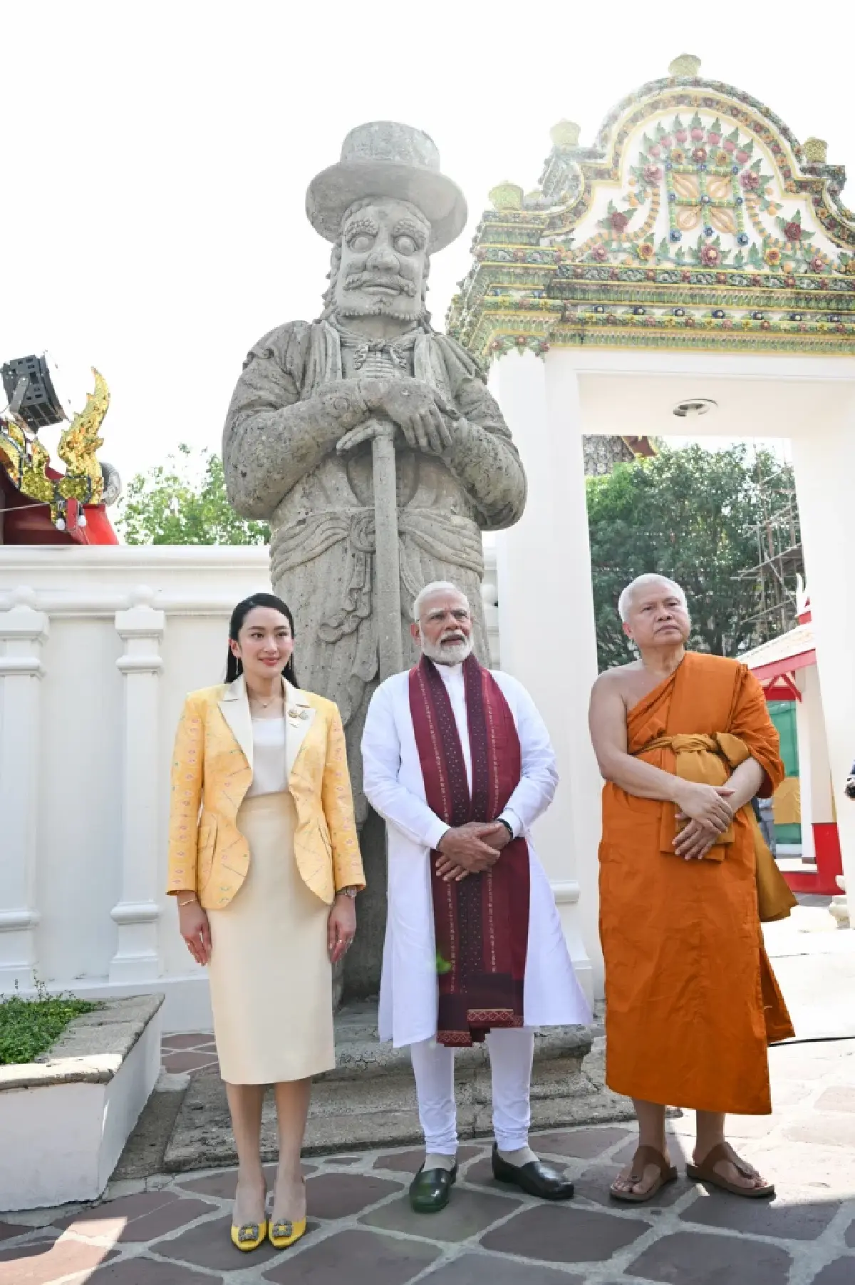 ‘แพทองธาร’ พา ‘นเรนทร โมที’ เยี่ยมชม ‘วัดโพธิ์ ออกปากชม ศิลปะสวยงาม