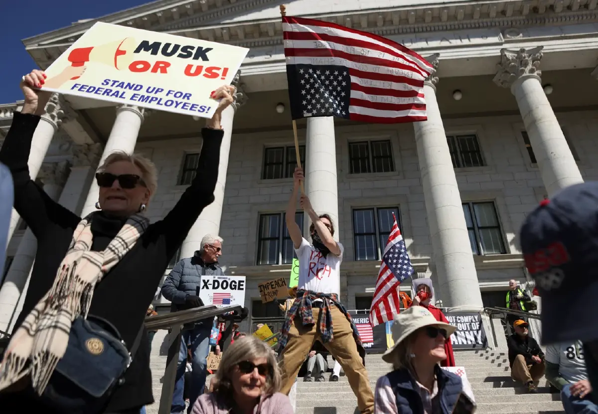 เดือด! คนนับล้านพร้อมใจประท้วงไล่ 'ทรัมป์-มัสก์' ทั่วสหรัฐ-โลก