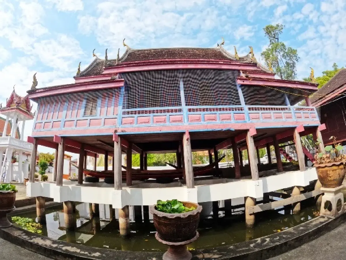 ‘เที่ยวปริมณฑล’ ไปไหว้พระ วัดโบราณ ริมคลองอ้อมนนท์ ใกล้กรุงเทพฯ