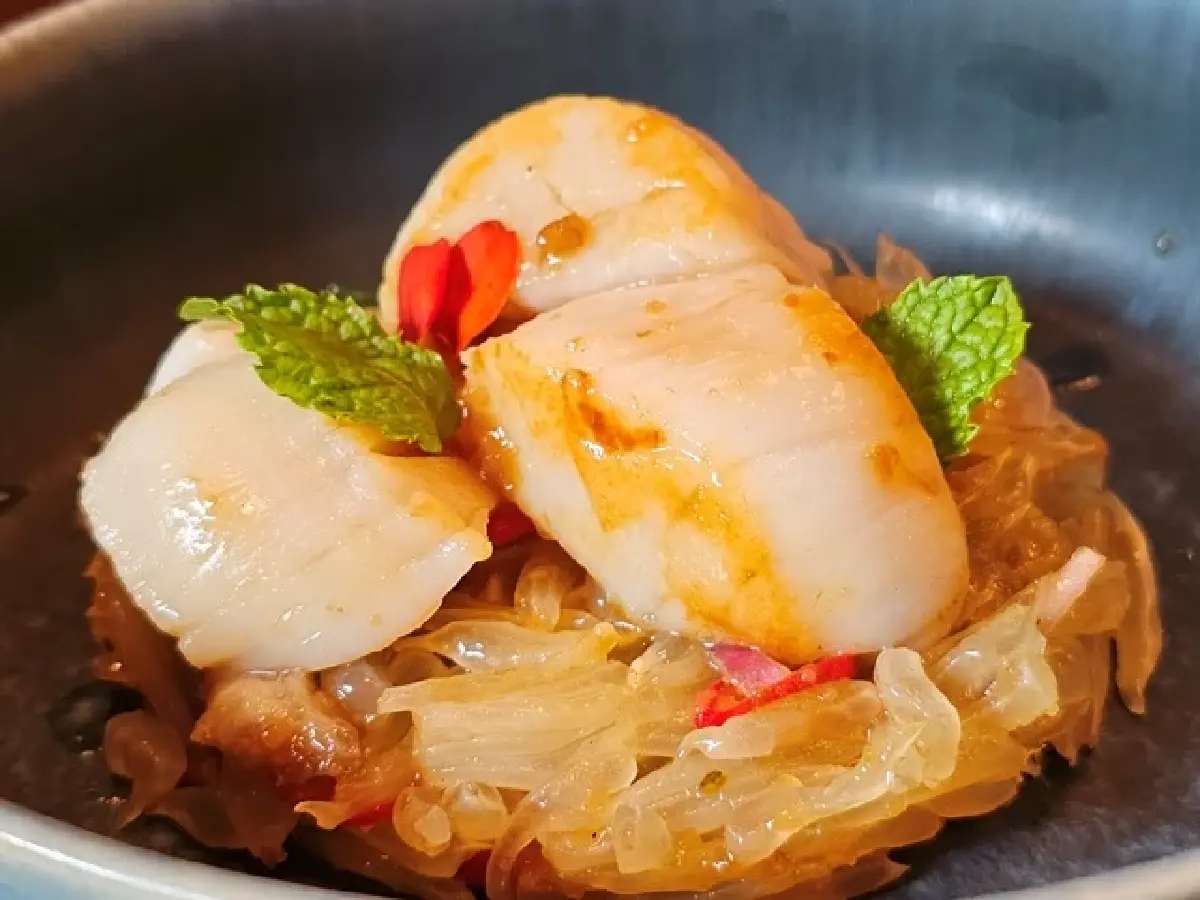 ‘ข้าวแช่ 2025’ และ ‘เซตอาหารกลางวัน’ ที่ ‘โรงแรมดุสิตธานี กรุงเทพ’