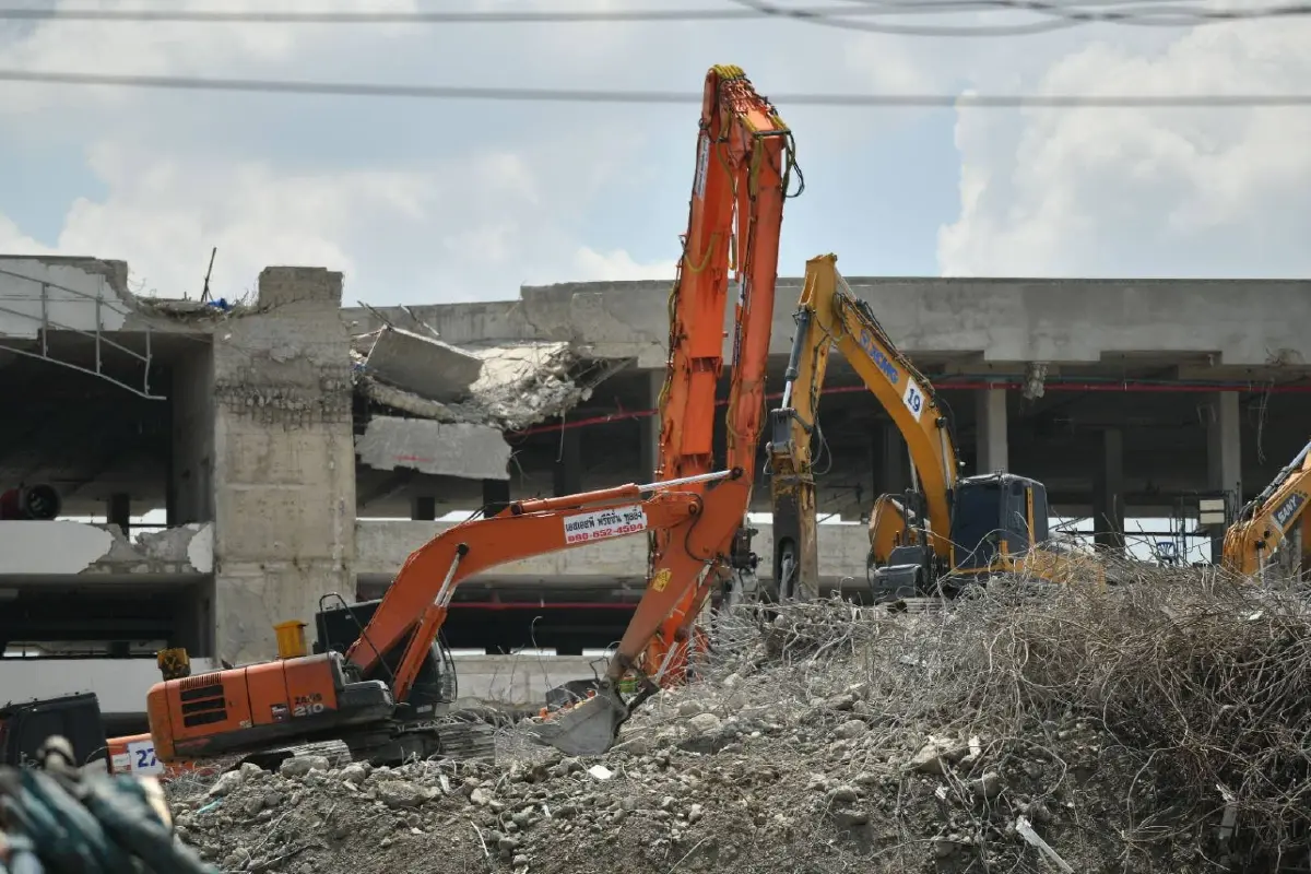 ซากตึก สตง.ถล่ม เหลือ 13 เมตร เร่งตัดเหล็ก-ขนซาก ยอดผู้สูญหาย 50 ราย