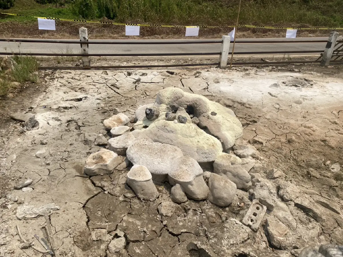 ธรณีพิโรธ น้ำเปลี่ยนสี น้ำพุร้อนหาย แผ่นดินไหวสะเทือนแม่ฮ่องสอน