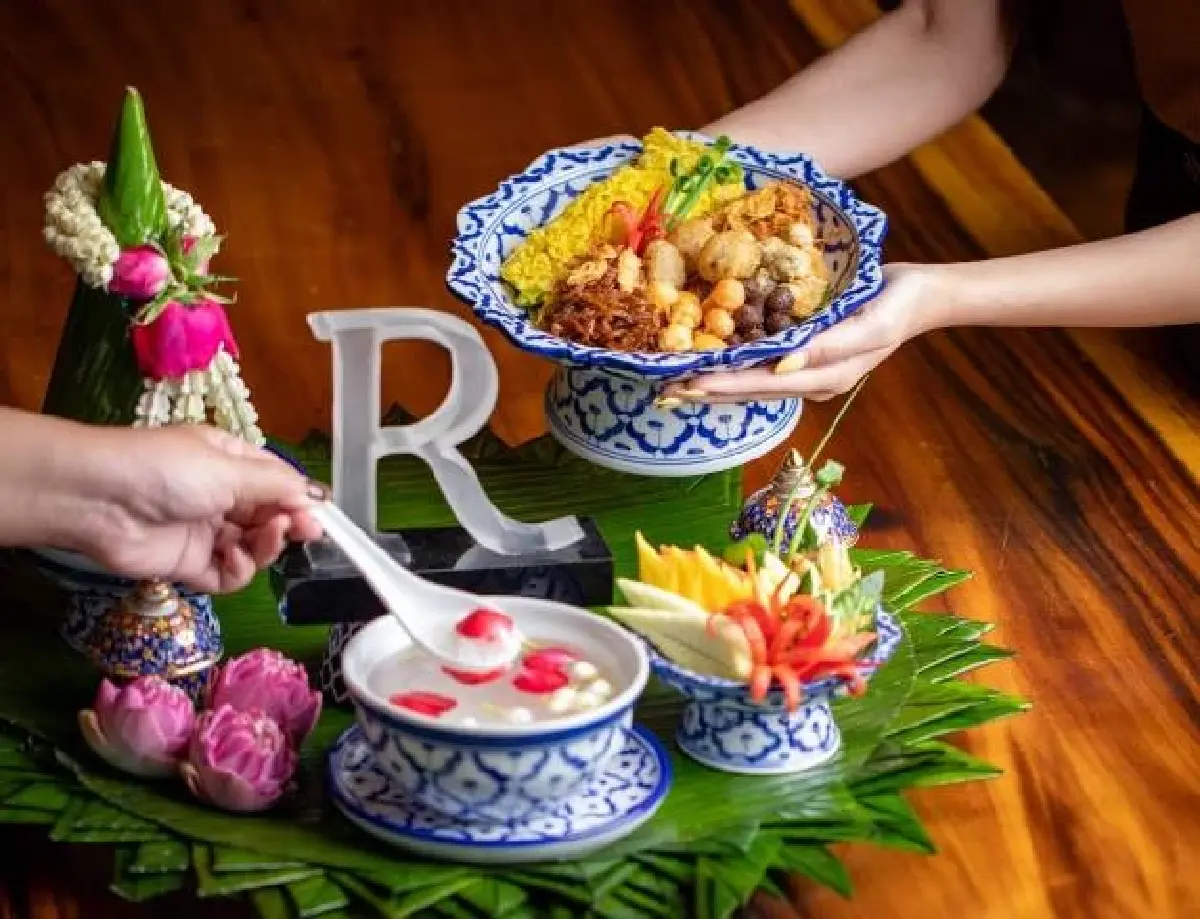 สีสัน ‘ข้าวแช่’ ปี 2025 จากโรงแรมในเครือ ‘แมริออท บอนวอย’
