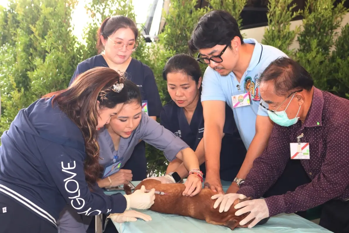 พระปณิธานเพื่อปวงประชาและสรรพสัตว์ สู่การกำจัดโรคพิษสุนัขบ้าที่ยั่งยืน