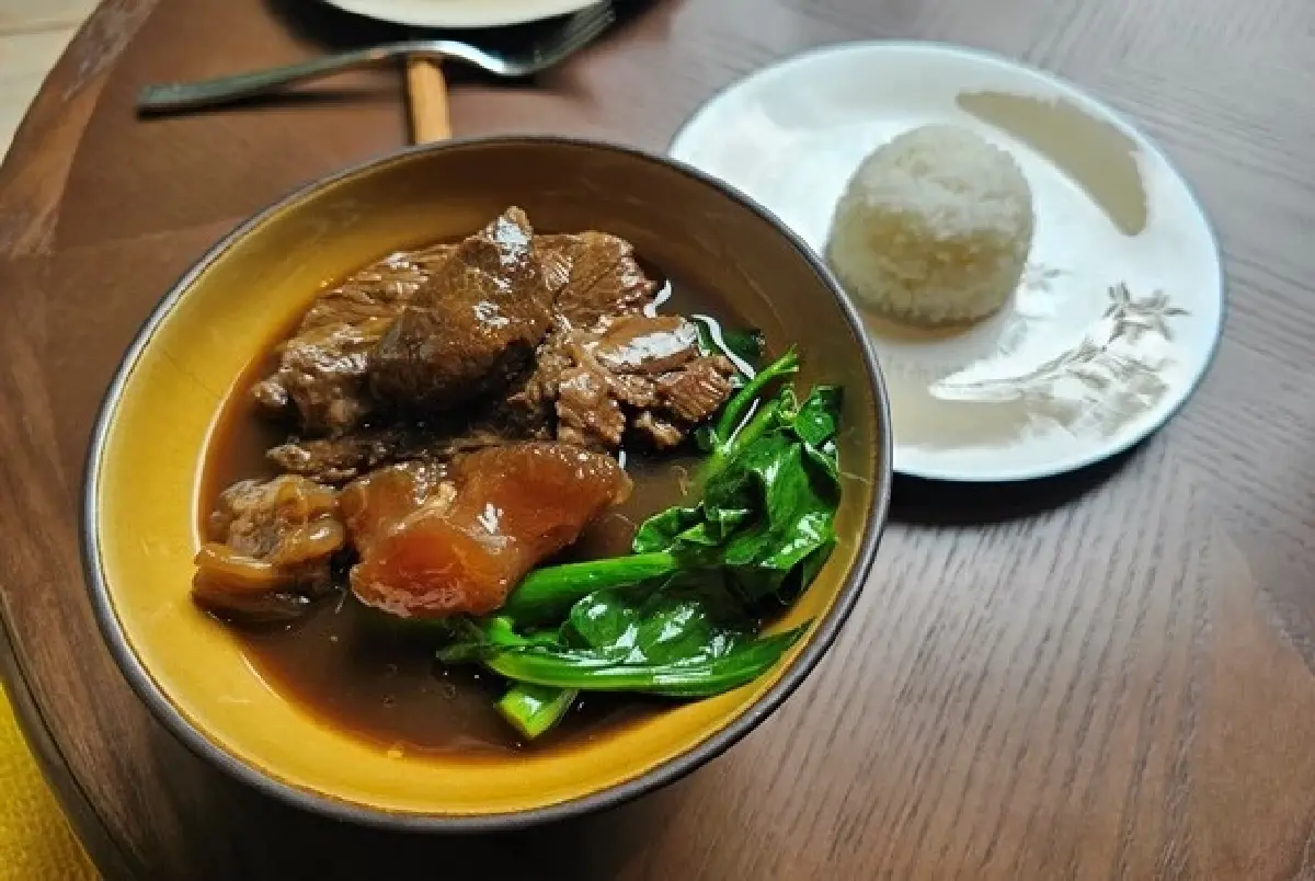 ‘ข้าวแช่ 2025’ และ ‘เซตอาหารกลางวัน’ ที่ ‘โรงแรมดุสิตธานี กรุงเทพ’