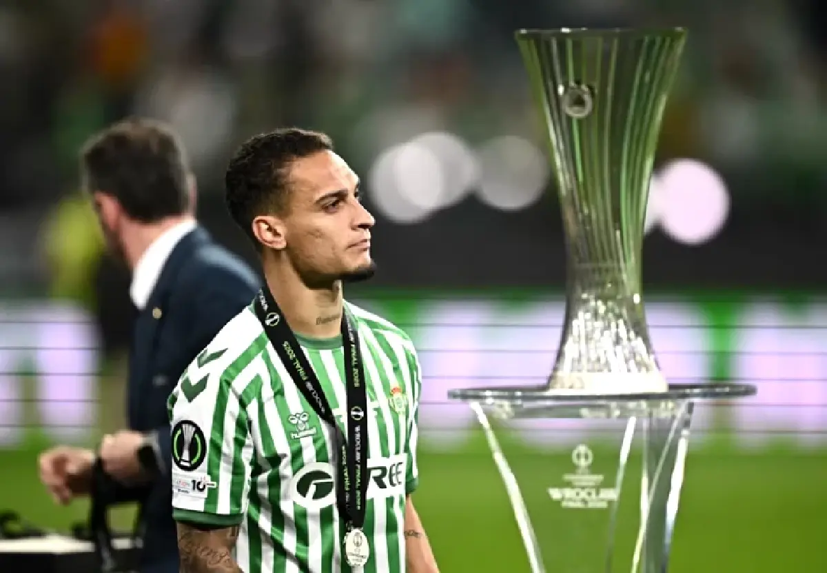 'เชลซี' แชมป์คอนเฟอเรนซ์ ลีก ทำสถิติใหม่ ทีมแรกคว้าแชมป์ยุโรปครบ