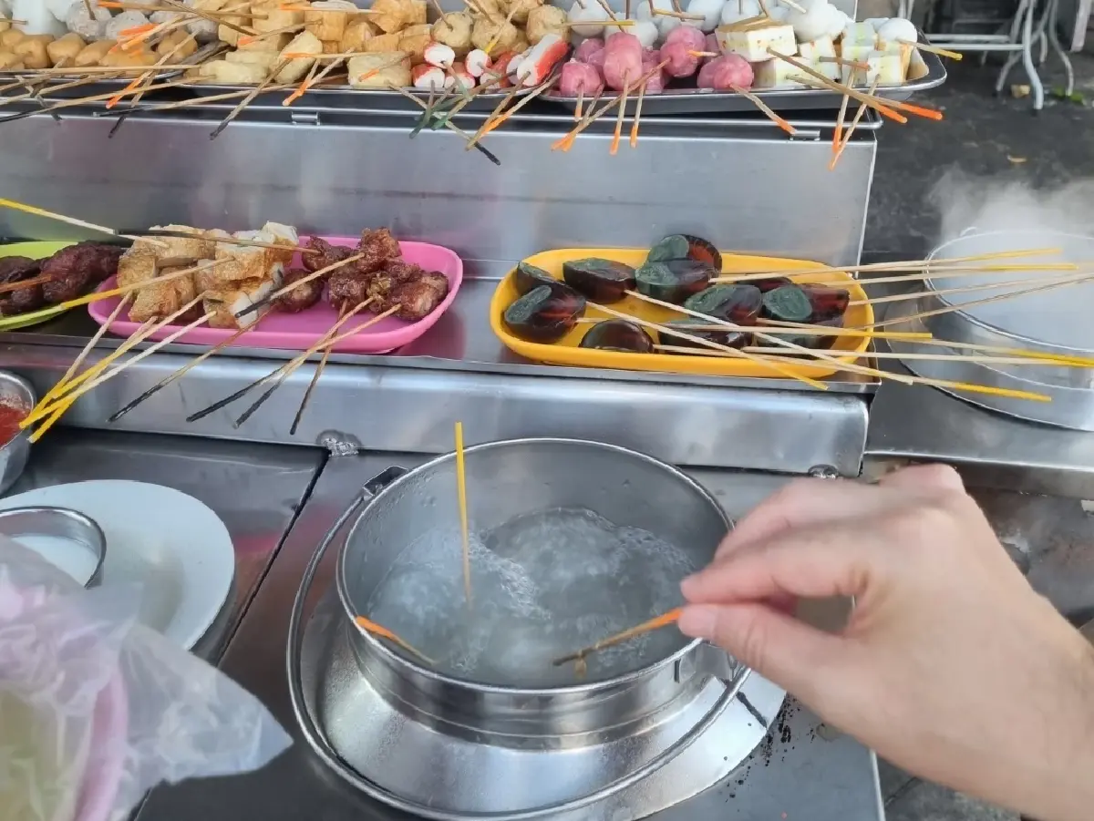 จากล็อกล็อก ฉ่าก๋วยเตี๋ยว บะหมี่ฮกเกี้ยน ถึงเดอะไชน่าเฮ้าส  สีสันยามค่ำที่จอร์จทาวน์ ‘ปีนัง’หลากรส