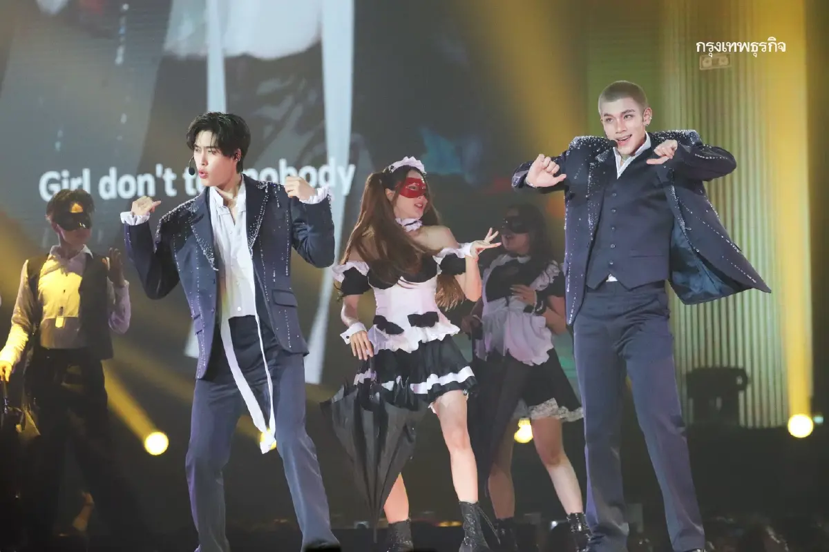 ‘LOVE OUT LOUD FAN FEST 2025’ 11 คู่จิ้นเสิร์ฟโชว์เต็มอิ่ม 2 วัน ติดเทรนด์โลก ‘อันดับ 1’