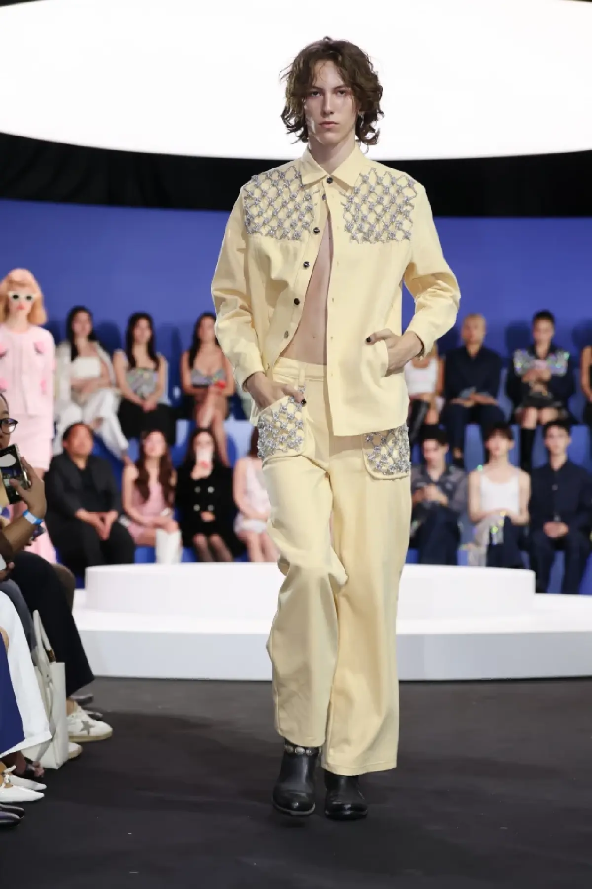 ‘ธนบุรีพานิช’ ผนึก ‘DISAYA’ ชูแฟชั่น ศิลปะ ยานยนต์ ขยายฐานลูกค้า