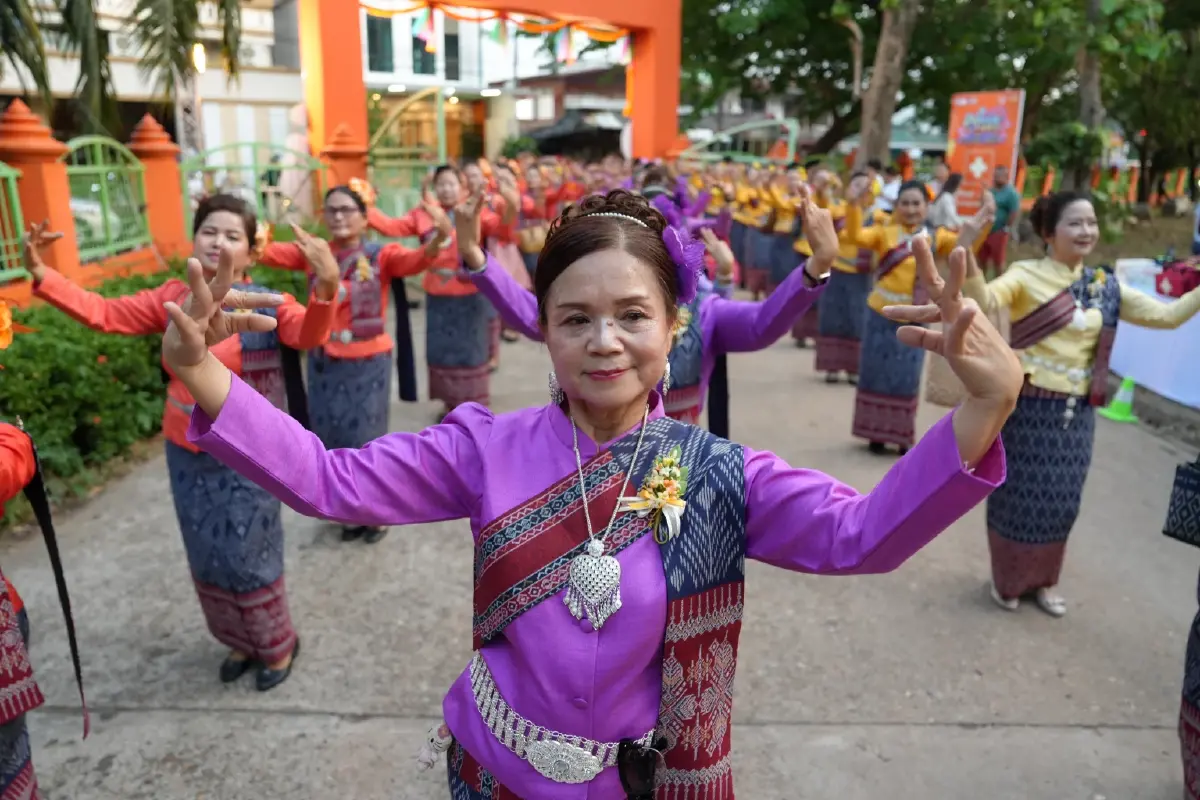 สายมูต้องมา! \'Music & Mutelu Festival 2025\' บันเทิง+ศรัทธา ณ นครพนม