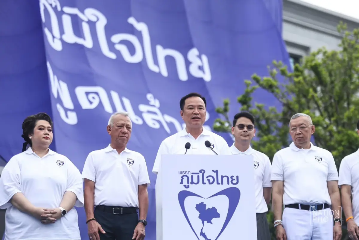 จุดจบ จุดจาก‘น้ำเงิน-แดง’ - ‘ฮั้ว สว.-ยุบพรรค’รบแตกหัก