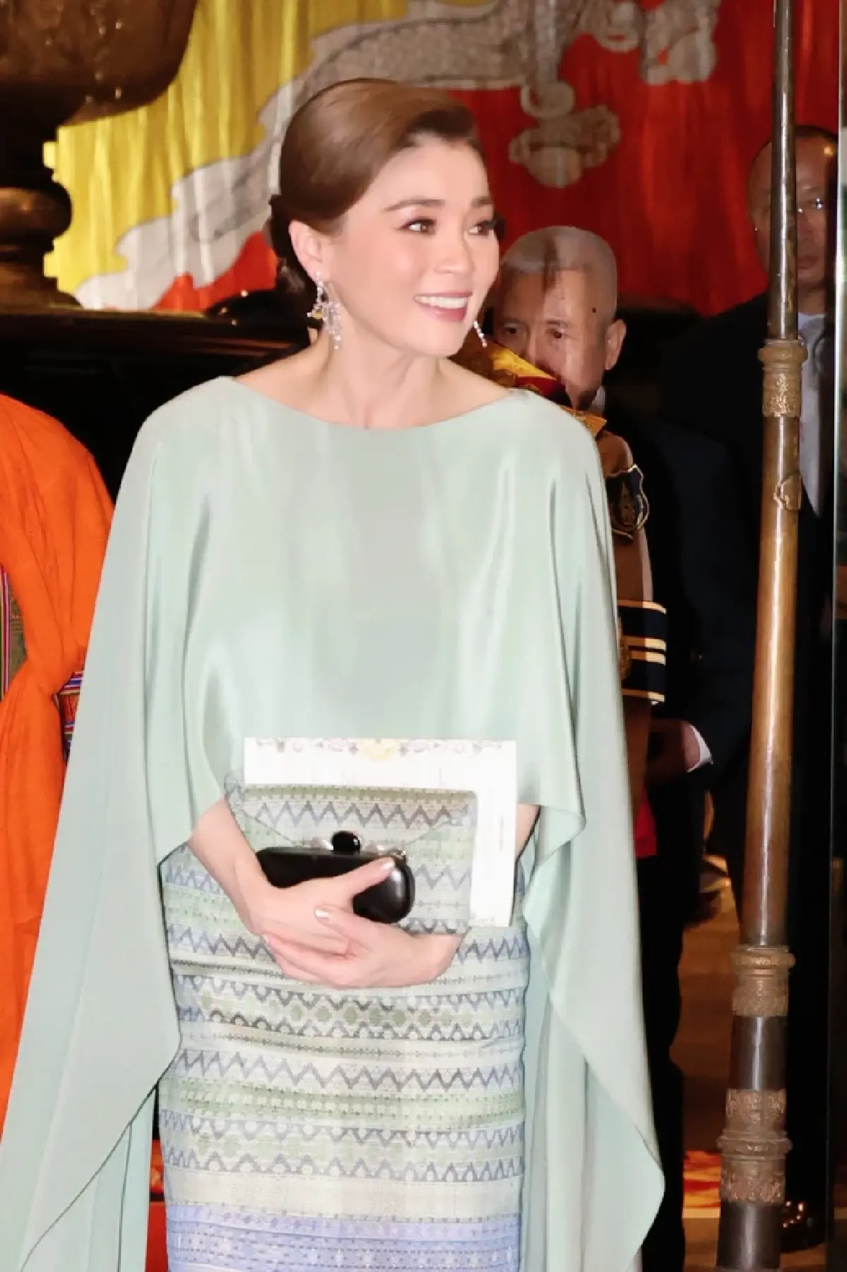 พระราชินีฉลองพระองค์ผ้าไทย ทรงสืบสานพระราชกรณียกิจด้านวัฒนธรรม