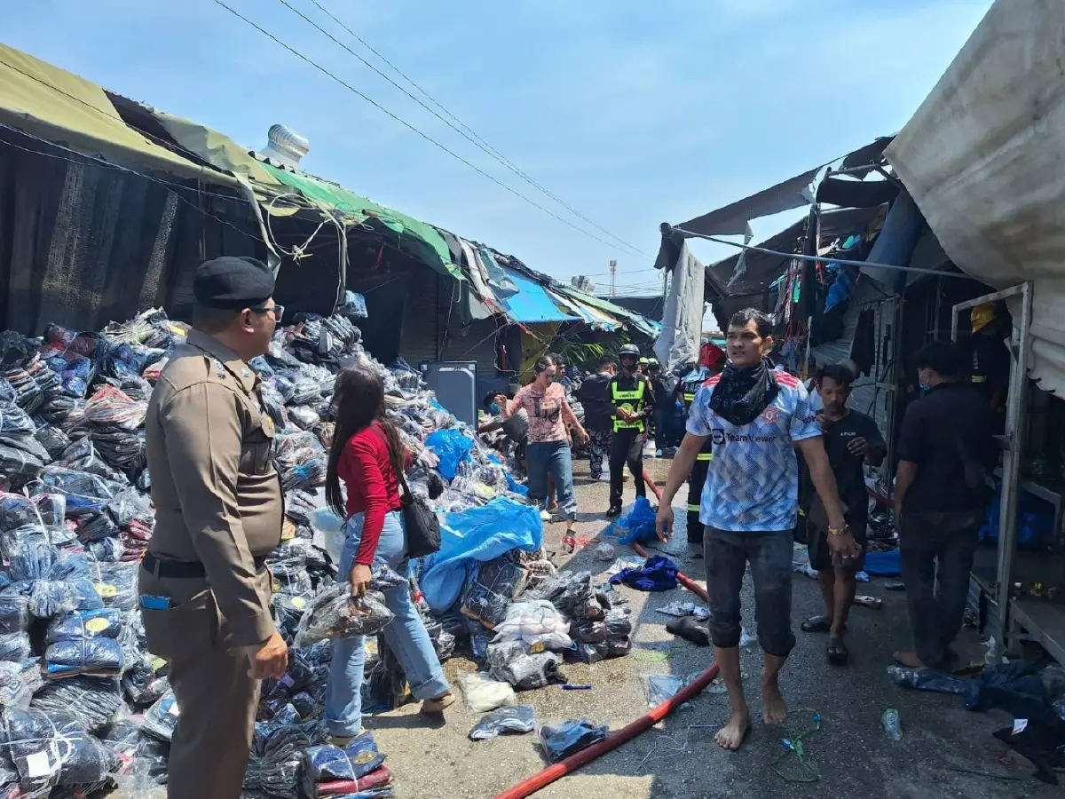 หนีตายอลหม่าน ไฟไหม้ตลาดโรงเกลือ สระแก้ว วอด 5 ห้อง เสียหาย 5 ล้าน