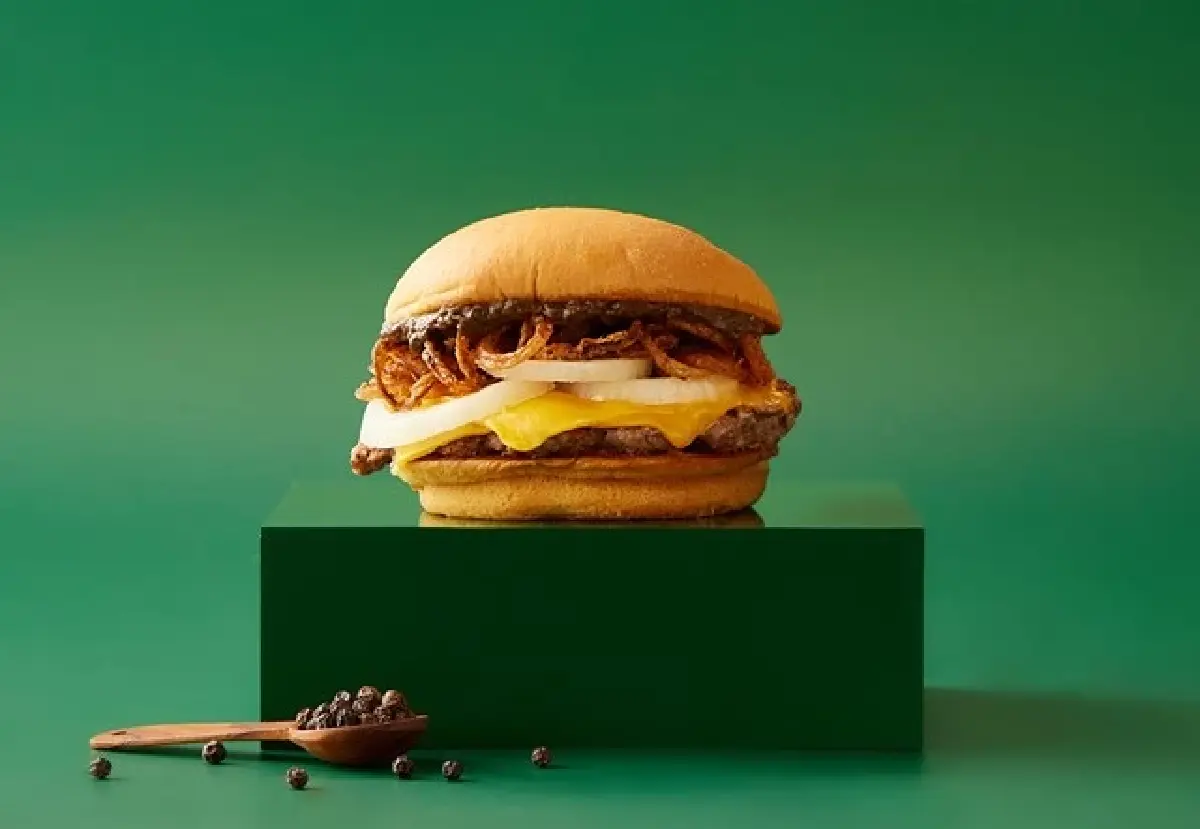 ‘เชฟแพม-พิชญา’ รังสรรค์เมนูแซ่บ ใน ‘Shake Shack X POTONG’