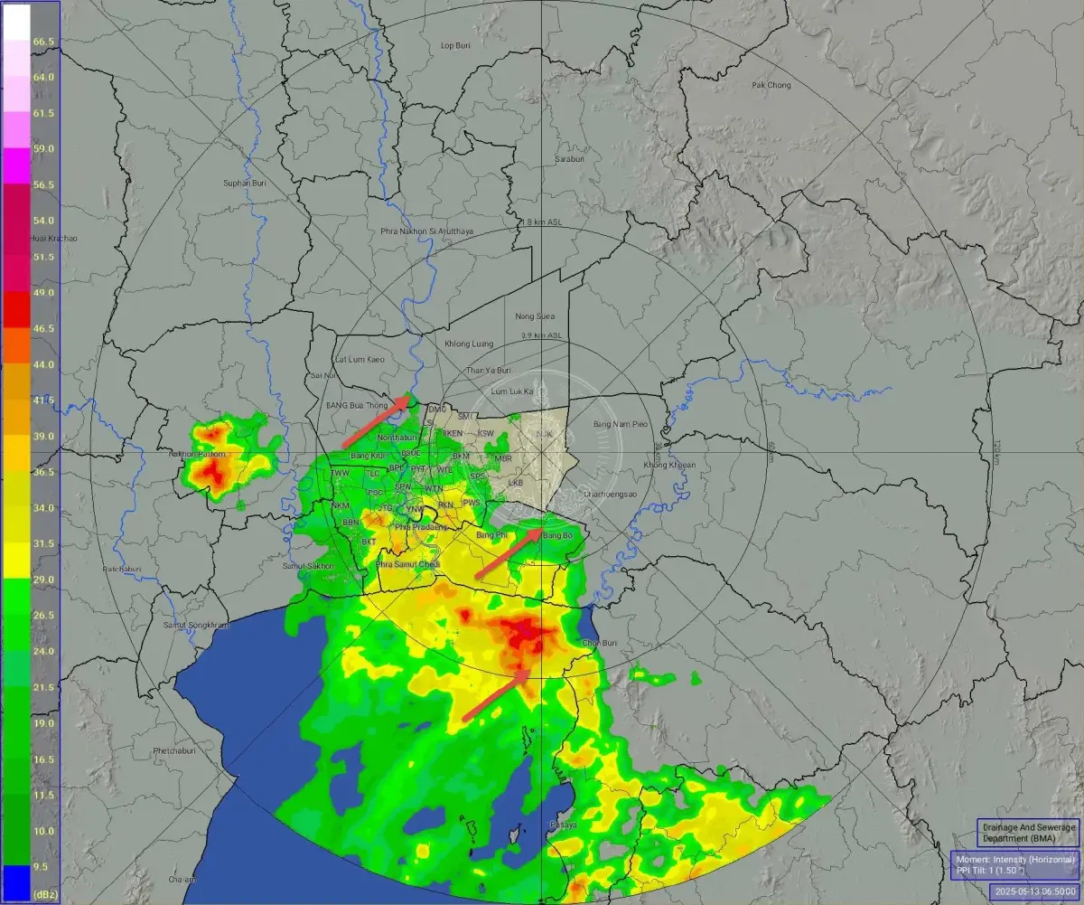 งานเข้าวันนี้ ฝนตกหนัก ปิดถนนกำแพงเพชร 2 แยก อตก. 3 วันเต็ม รถติด