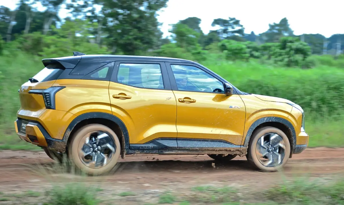 'Mitsubishi Xforce' 2 ล้อ สายลุย ขับสนุก มีทาง ไม่มีทาง ก็พร้อมไป