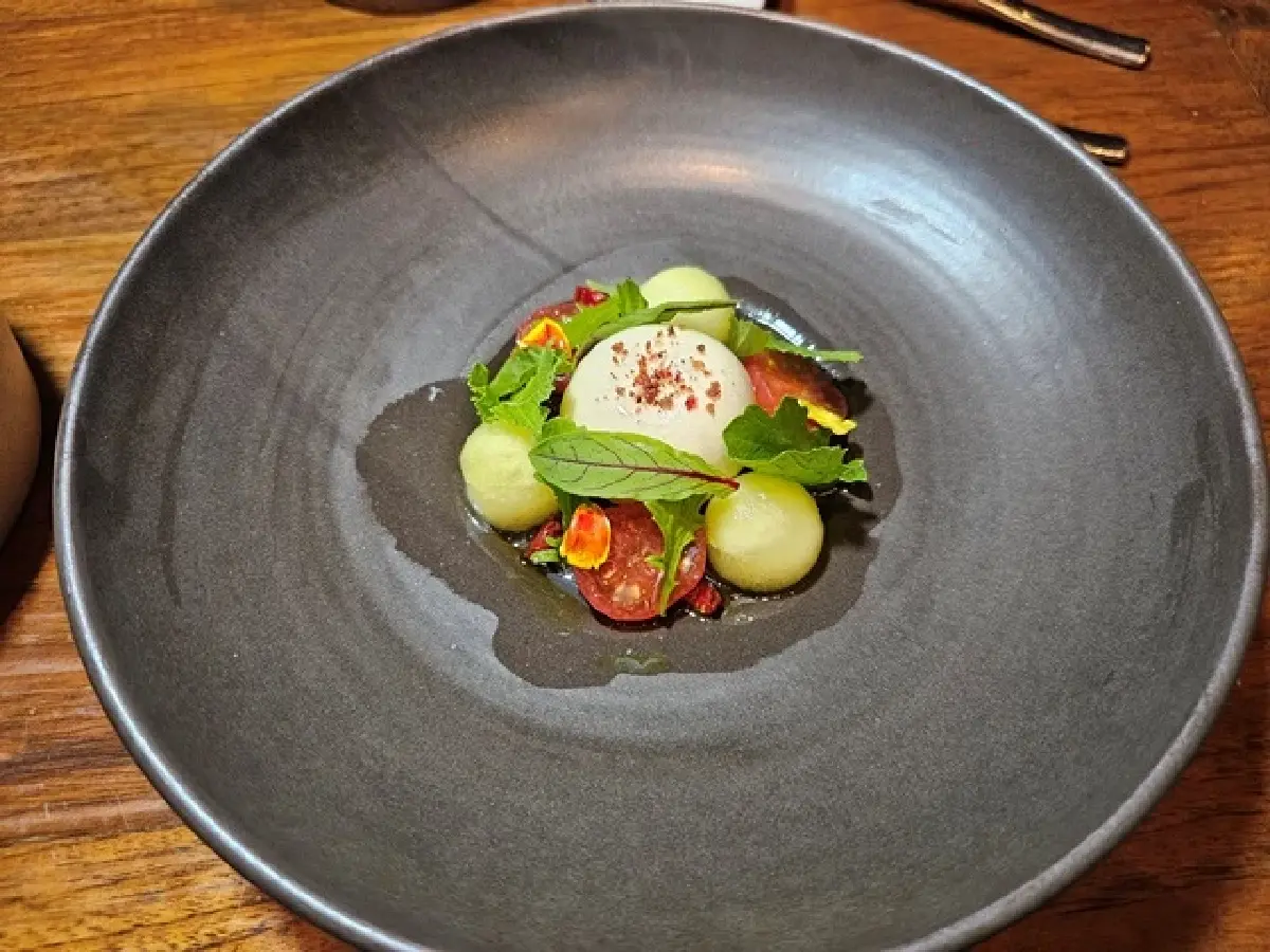 ‘Loyrom’  อาหารค่ำสุดหรู  ‘ร้านอาหารสไตล์นอร์ดิก’  ซอยสุขุมวิท 26