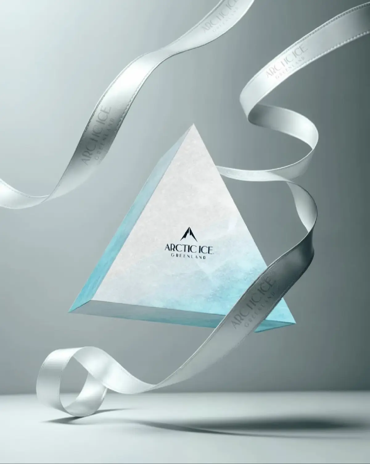 ‘กรีนแลนด์’ ขาย ‘น้ำแข็ง’ อายุแสนปี สำหรับใส่เครื่องดื่ม