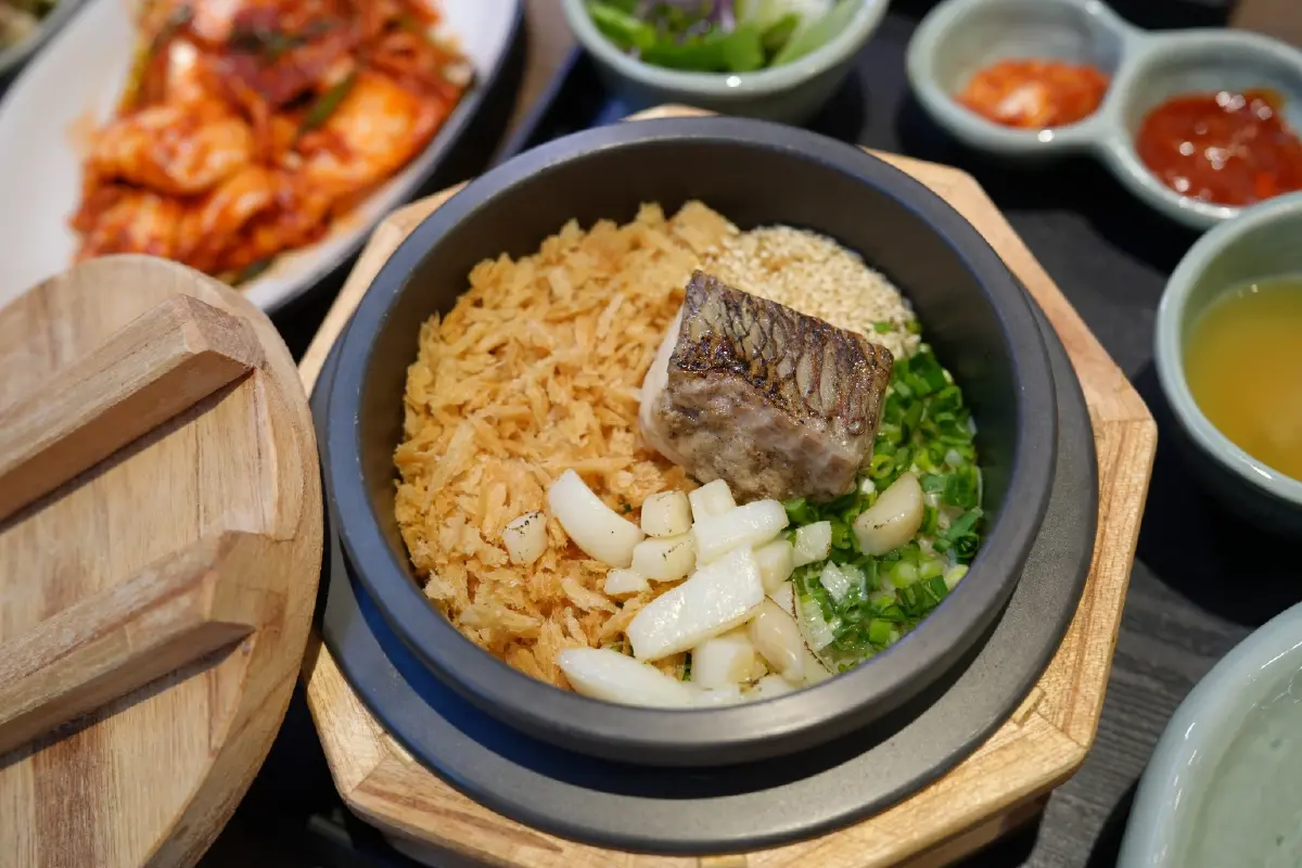 ไม่ต้องไปถึงเกาหลี 'SOLSOT' ยกทัพข้าวอบเกาหลีที่เซ็นทรัลเวิลด์