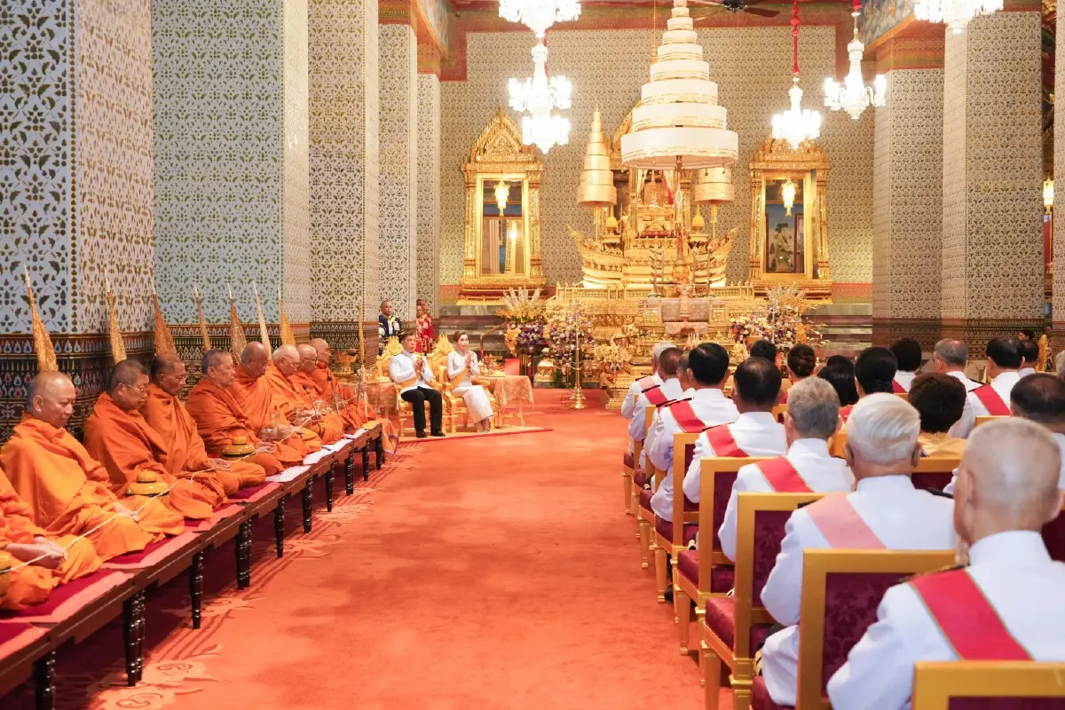 ในหลวง-พระราชินี เสด็จฯ ในการพระราชพิธีฉัตรมงคล พุทธศักราช 2568