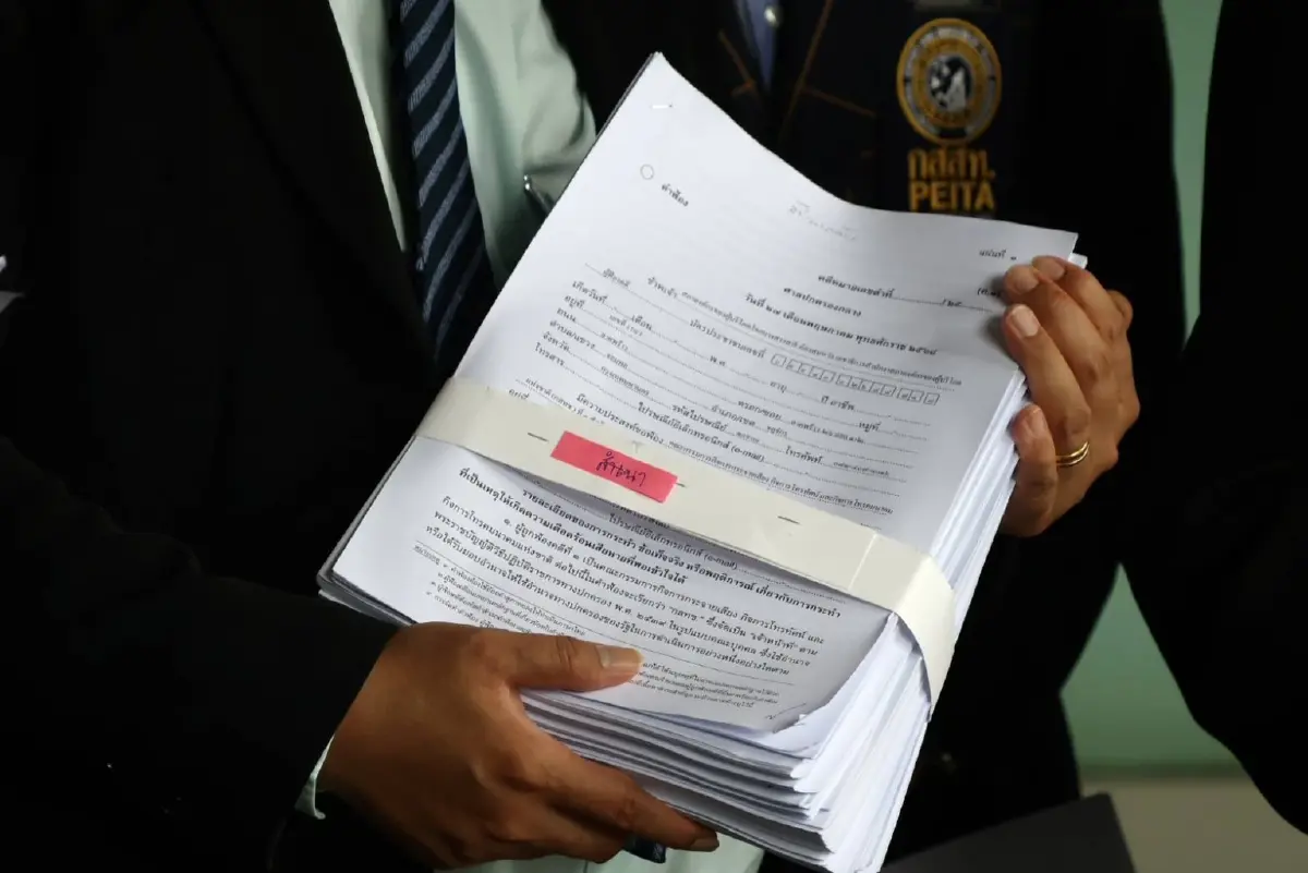 สภาผู้บริโภคฟ้อง กสทช. เบรกแผนประมูล 4 คลื่น หวั่นผู้บริโภคเสียประโยชน์