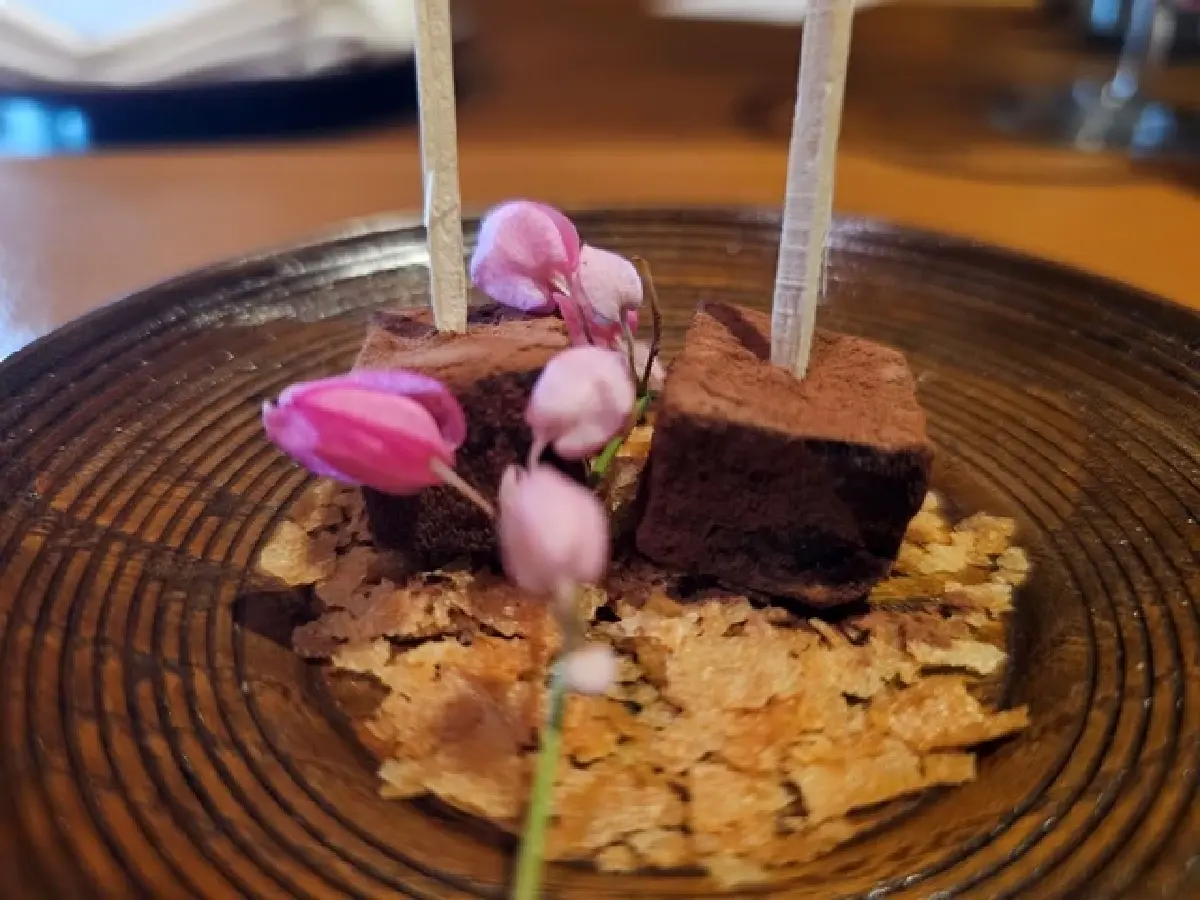 ดื่มด่ำ อาหารญี่ปุ่น ที่ ฮาชิริ (Hashiri) โรงแรมดิ แอทธินี โฮเทลฯ