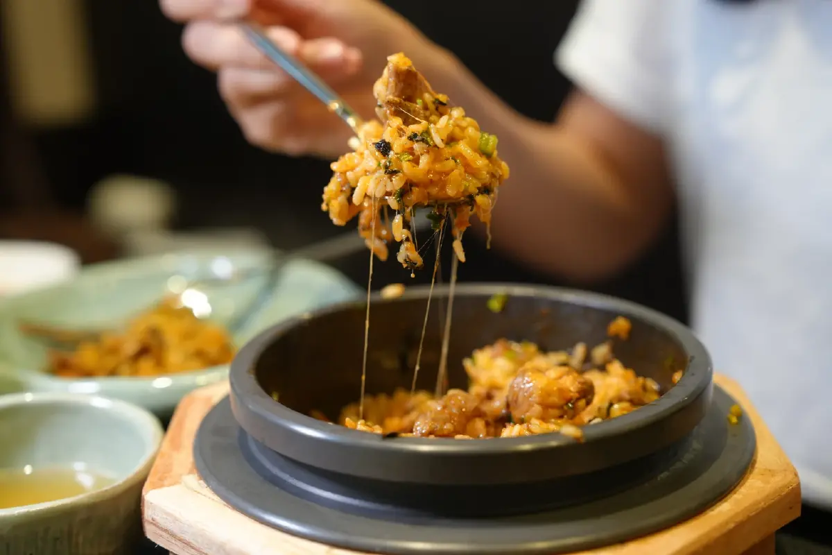 ไม่ต้องไปถึงเกาหลี 'SOLSOT' ยกทัพข้าวอบเกาหลีที่เซ็นทรัลเวิลด์