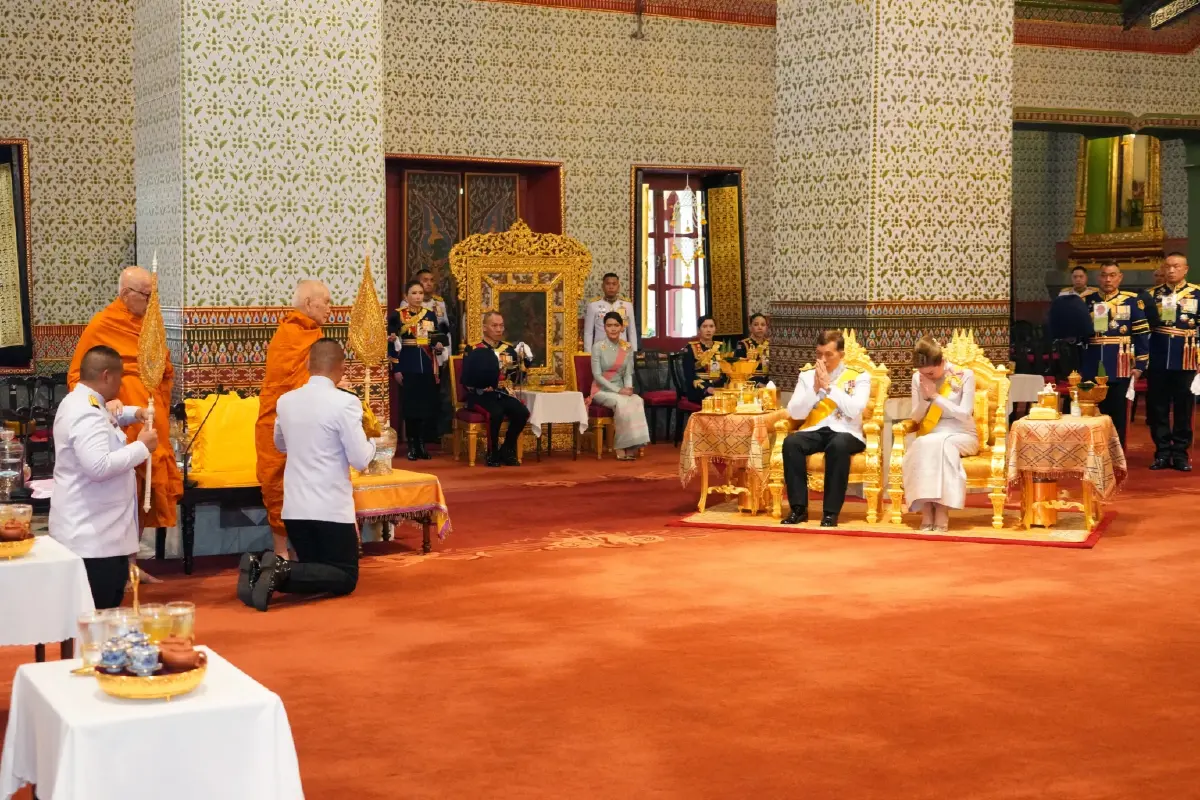 ในหลวง-พระราชินี เสด็จฯ ในการพระราชพิธีฉัตรมงคล พุทธศักราช 2568