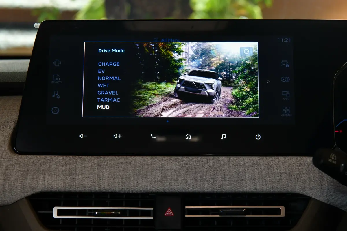 'Mitsubishi Xforce' 2 ล้อ สายลุย ขับสนุก มีทาง ไม่มีทาง ก็พร้อมไป