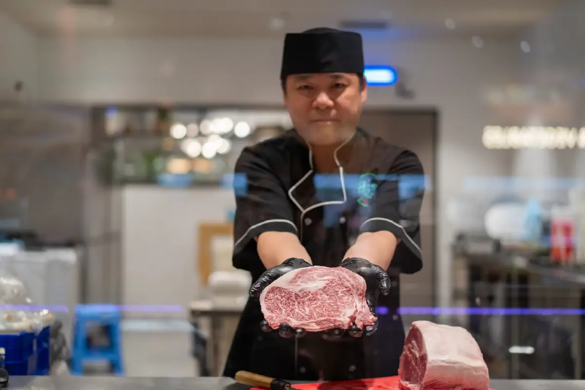 มิตซูโคชิ เดปาจิกะ ณ วัน แบงค็อก จัดแคมเปญใหญ่ "Let's Feast!"