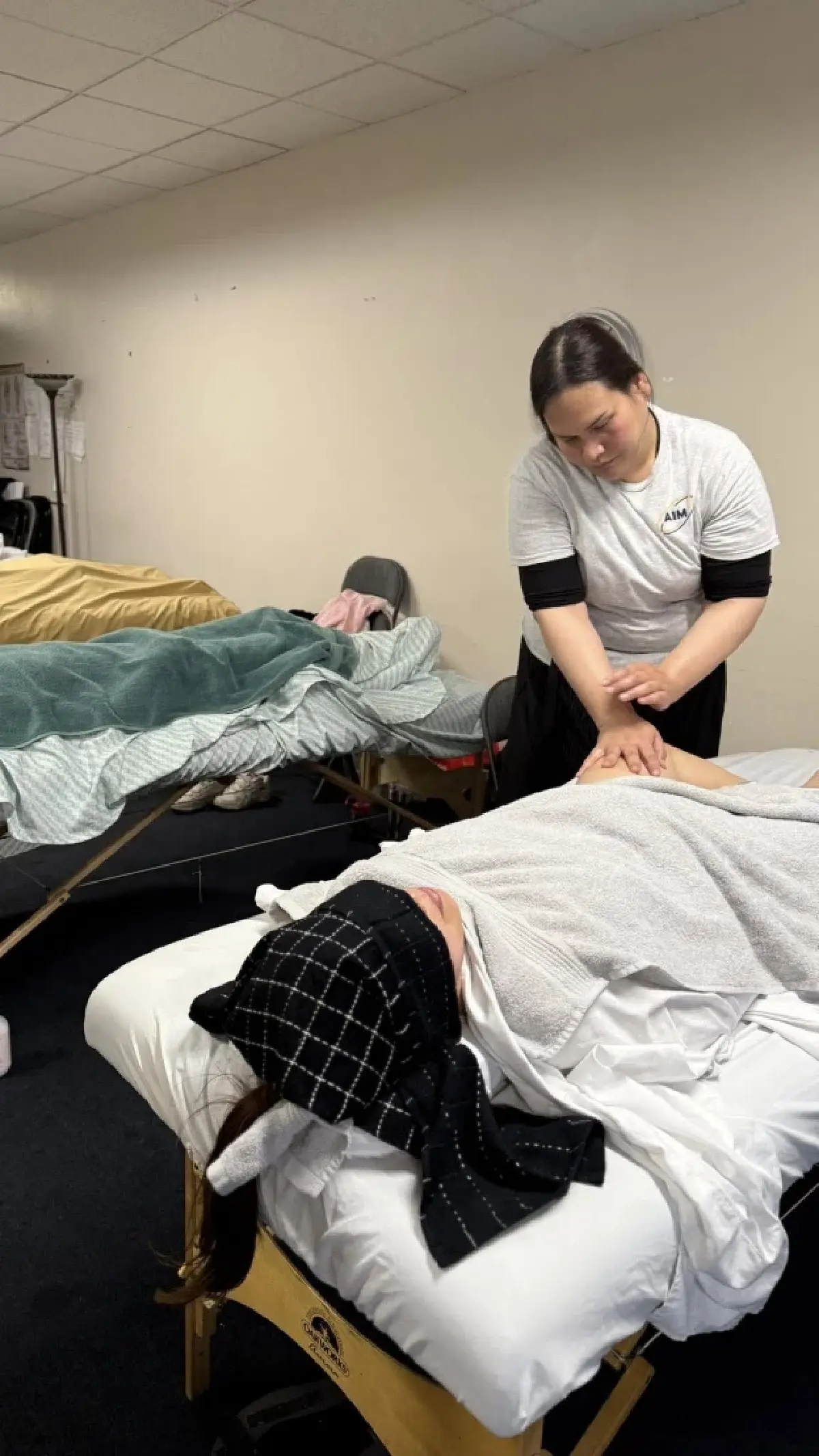 โรงเรียนอันดามัน สอนนวดไทยที่ 'แคลิฟอร์เนีย' จบได้ไลเซ่นรายได้เดือนเฉียดแสน