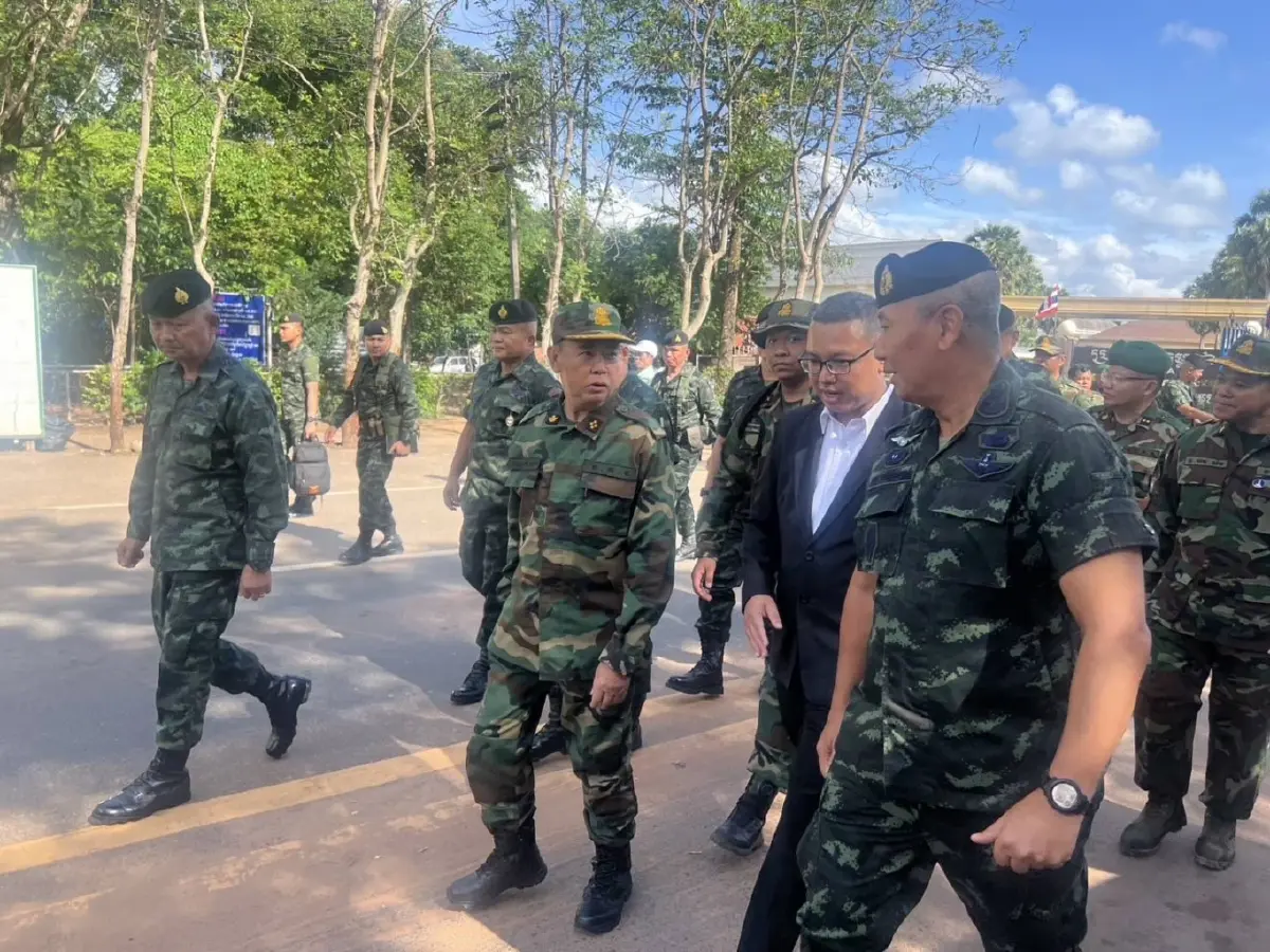 หย่าศึก! ชั่วคราว ผบ.ทบ.ไทย - กัมพูชา โยน 'เจบีซี' เคลียร์ปมปะทะช่องบก