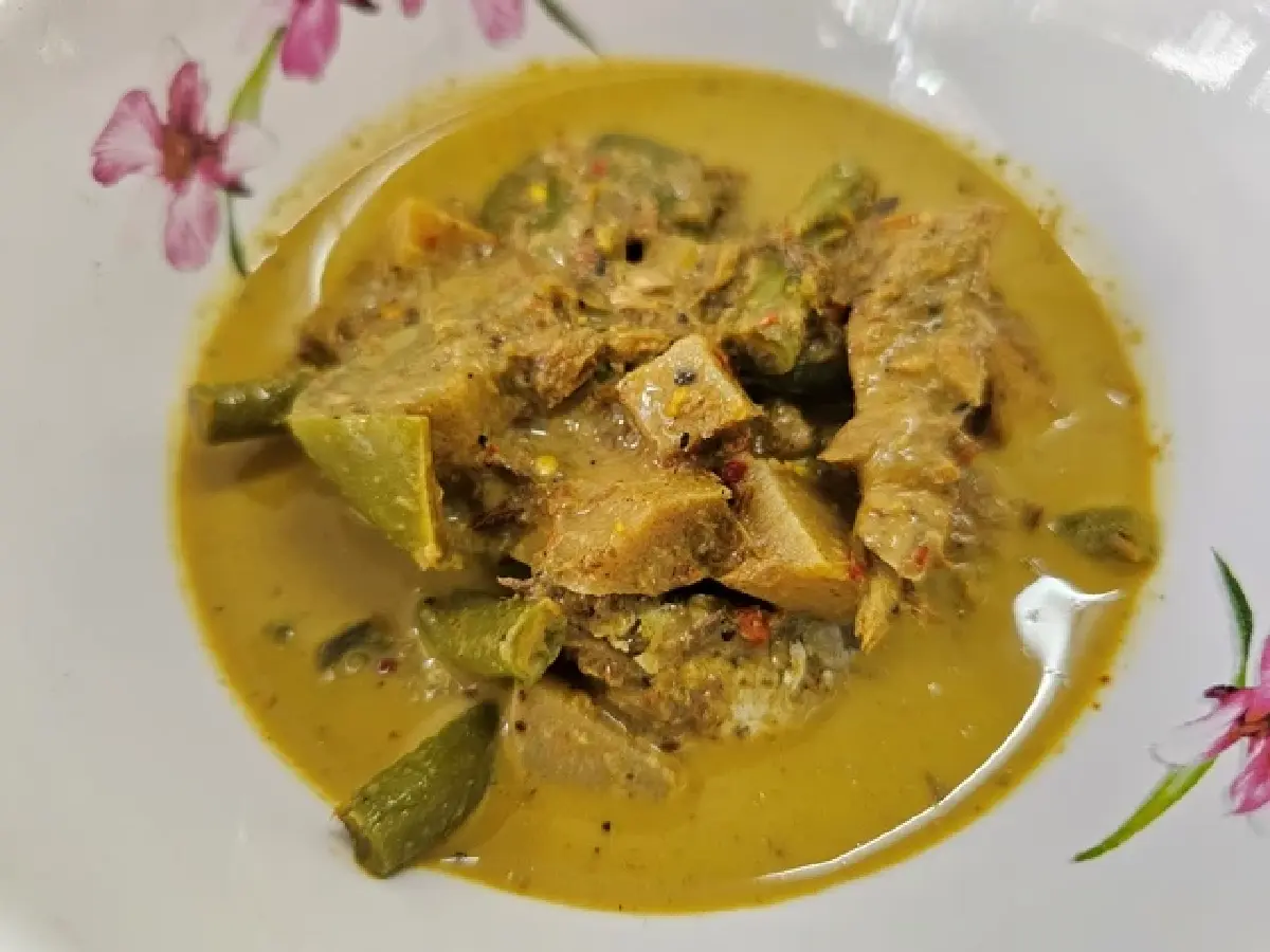 ‘ร้านข้าวแกงคุณแม้ว’ เด็ดทั้ง ขนมจีนน้ำยาใต้  & ขนมจีนน้ำเงี้ยว