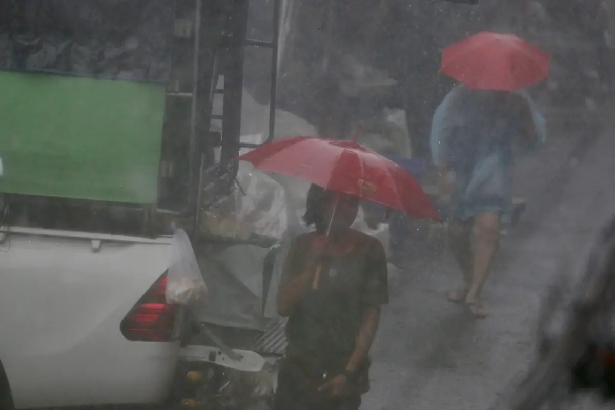 พายุเข้าจังหวัดไหน กรมอุตุนิยมวิทยา ฉ6 พายุฤดูร้อน ฝนตกหนัก 51 จว.