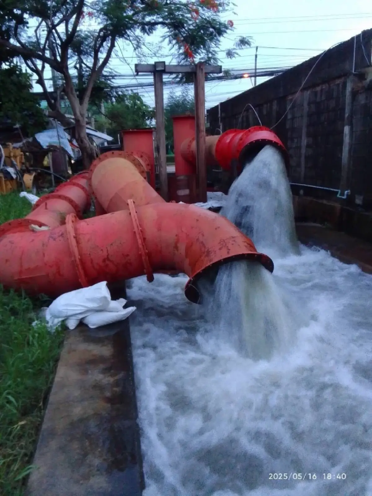 กทม. วางแผนระบายน้ำ ช่วง ‘ฤดูฝน’ รับมือฝนตกหนัก น้ำท่วม 50 เขต