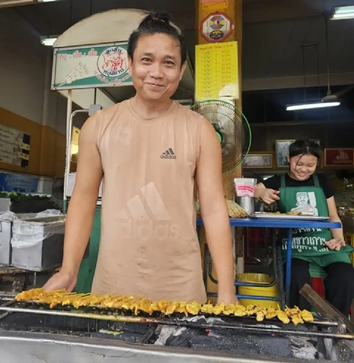 ‘หมูสะเต๊ะนายเกษม’ อร่อยมา 30 ปี ที่ ‘แฮปปี้แลนด์’  บางกะปิ