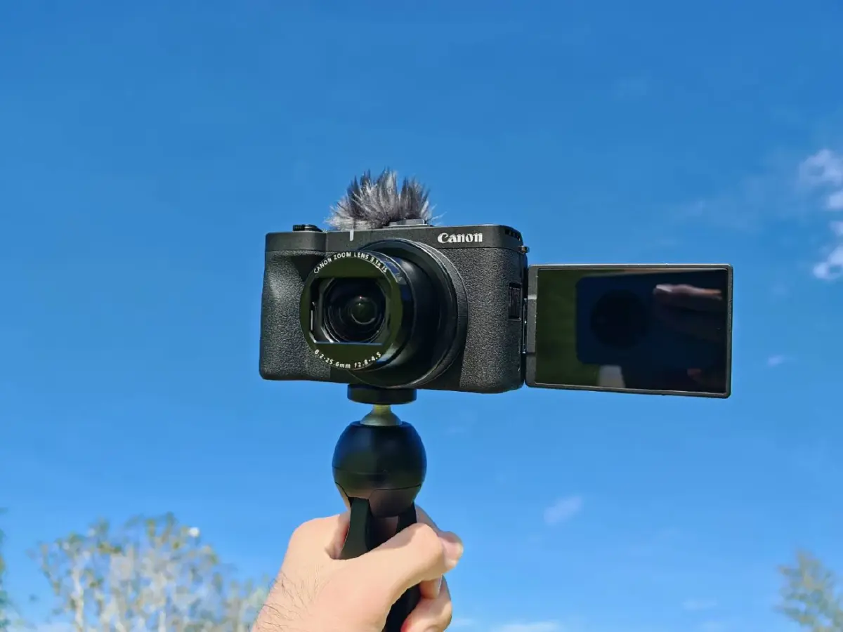 จิ๋วแต่แจ๋ว! รีวิว 'Canon PowerShot V1' กล้องคู่ใจสายครีเอเตอร์