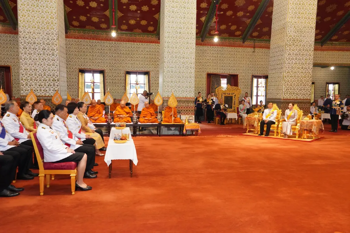 ในหลวง-พระราชินี เสด็จฯ ในการพระราชพิธีฉัตรมงคล พุทธศักราช 2568