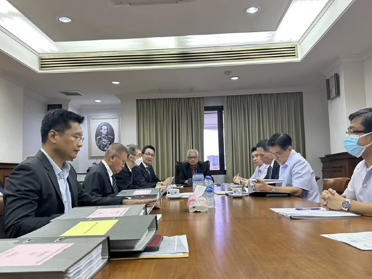 มติแพทยสภาฟัน 3 แพทย์ ส่อทำไม่ครบขั้นตอน? คกก.ทีมสมศักดิ์ เรียกเอกสาร