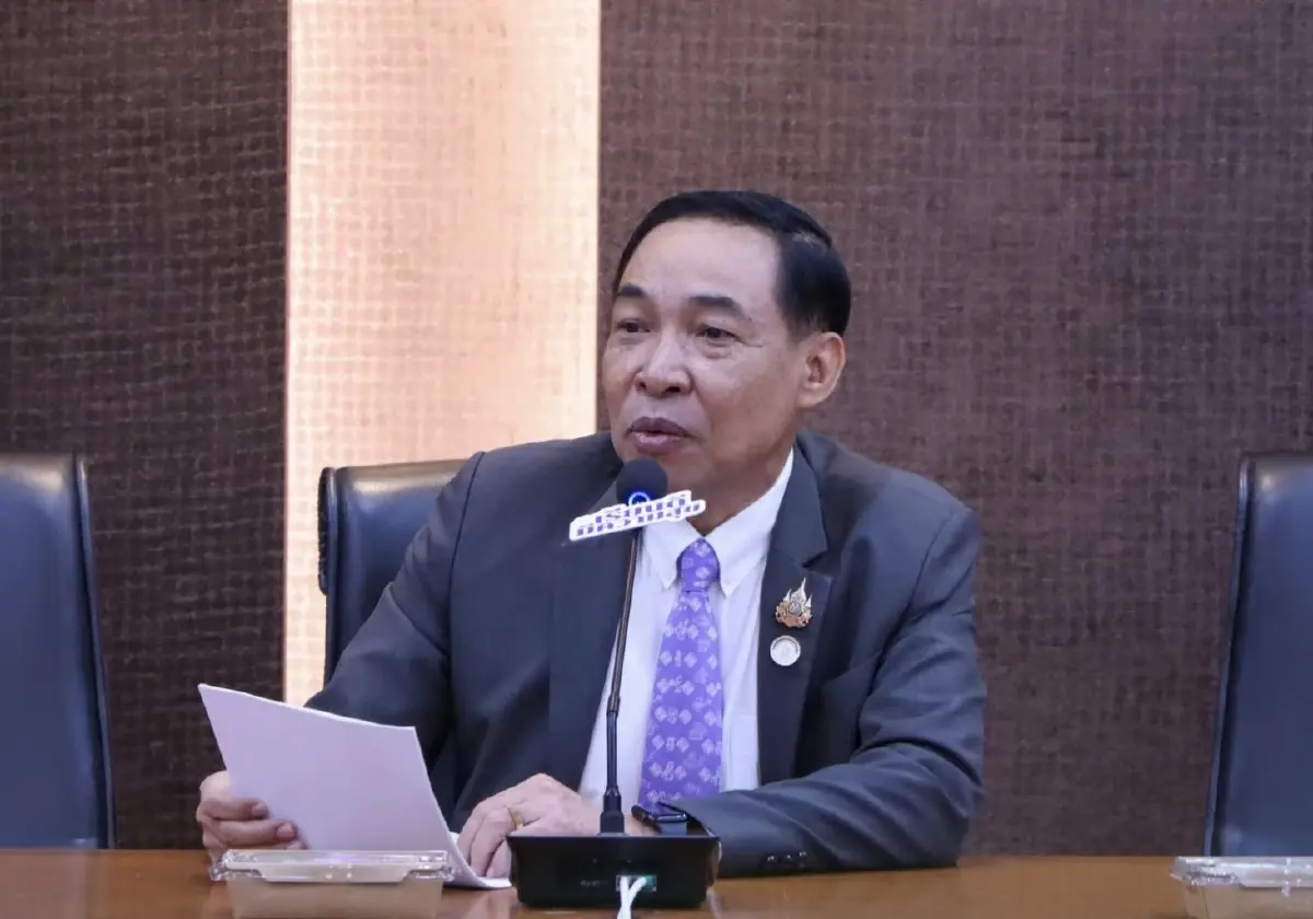 ผอ.โรงเรียนแห่สมัครนั่งเก้าอี้ ผอ.สกร.อำเภอ กว่า 400 ที่นั่ง