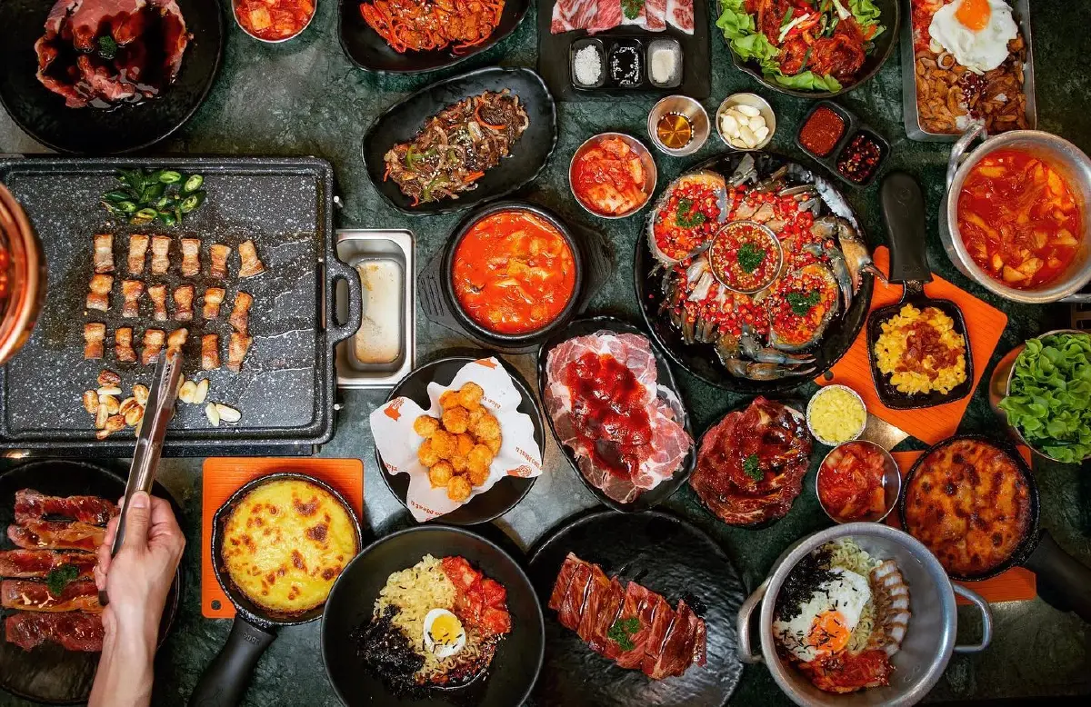 อาณาจักร ‘รวยไม่หยุด’ ปีนี้จะมี 18 แบรนด์ เน้นขายของไม่แพง ปรับตัวเพราะเศรษฐกิจทรุดอีกยาว