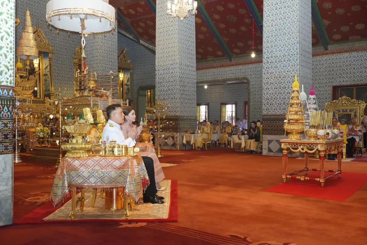 ในหลวง-พระราชินี เสด็จฯ ในพระราชพิธีฉัตรมงคล พุทธศักราช 2568