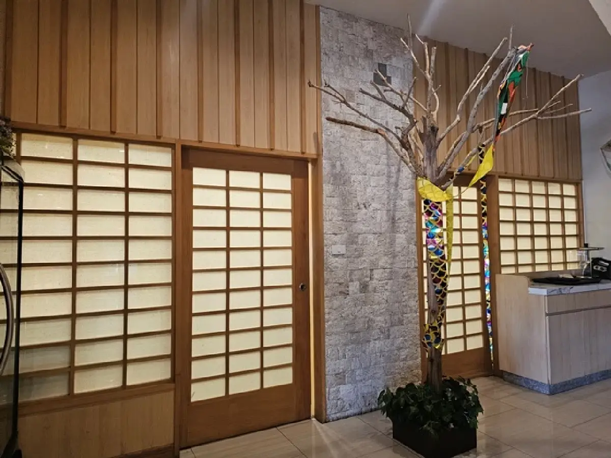 ‘ร้านแสนแสบ’ (Saen Saep) อาหารอีสานรสแซ่บ ‘ปลาดุกย่าง’ อร่อย