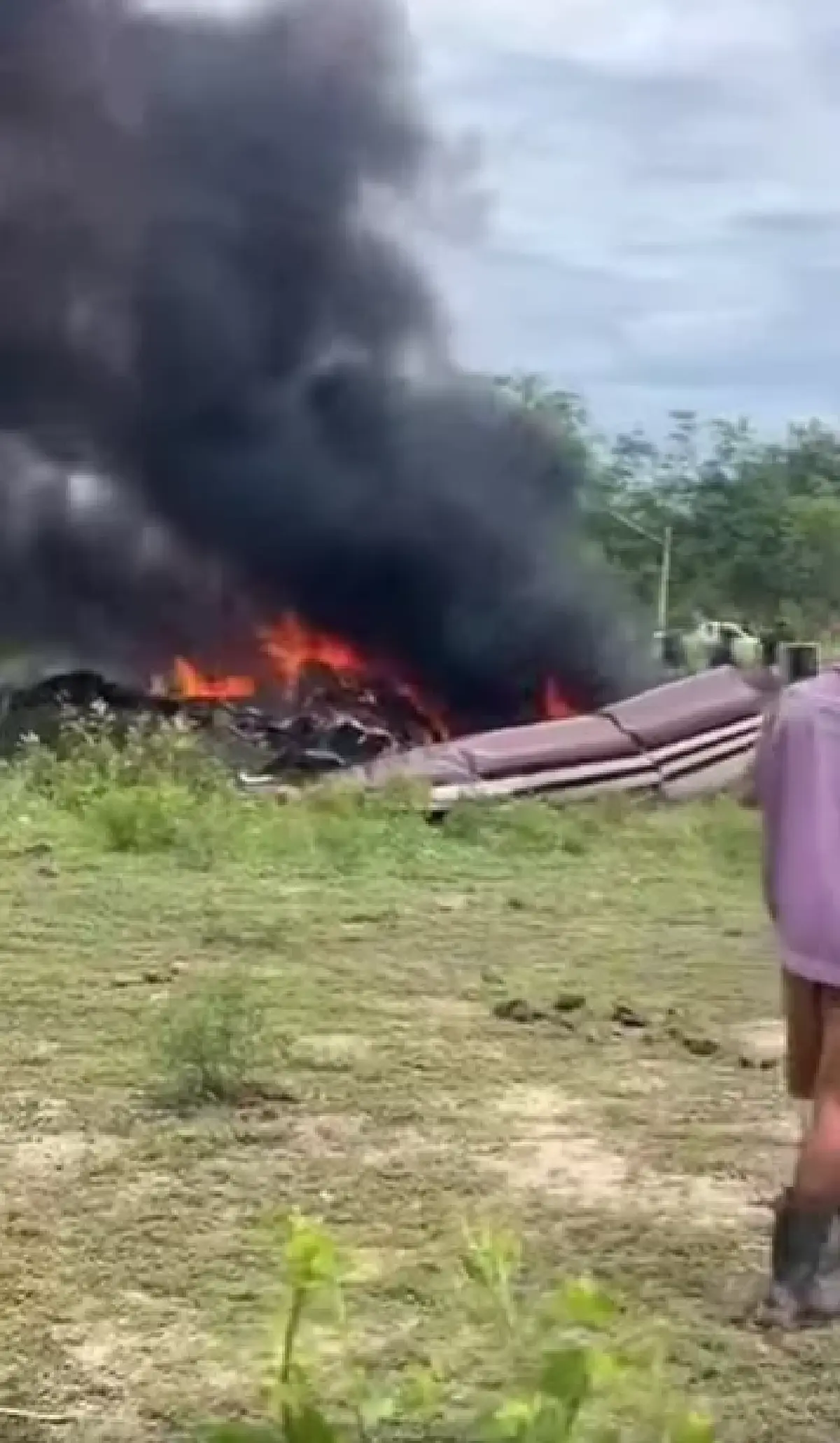 ด่วน! เฮลิคอปเตอร์ตกที่บ้านหนองกก จ.ประจวบคีรีขันธ์ เสียชีวิต 3