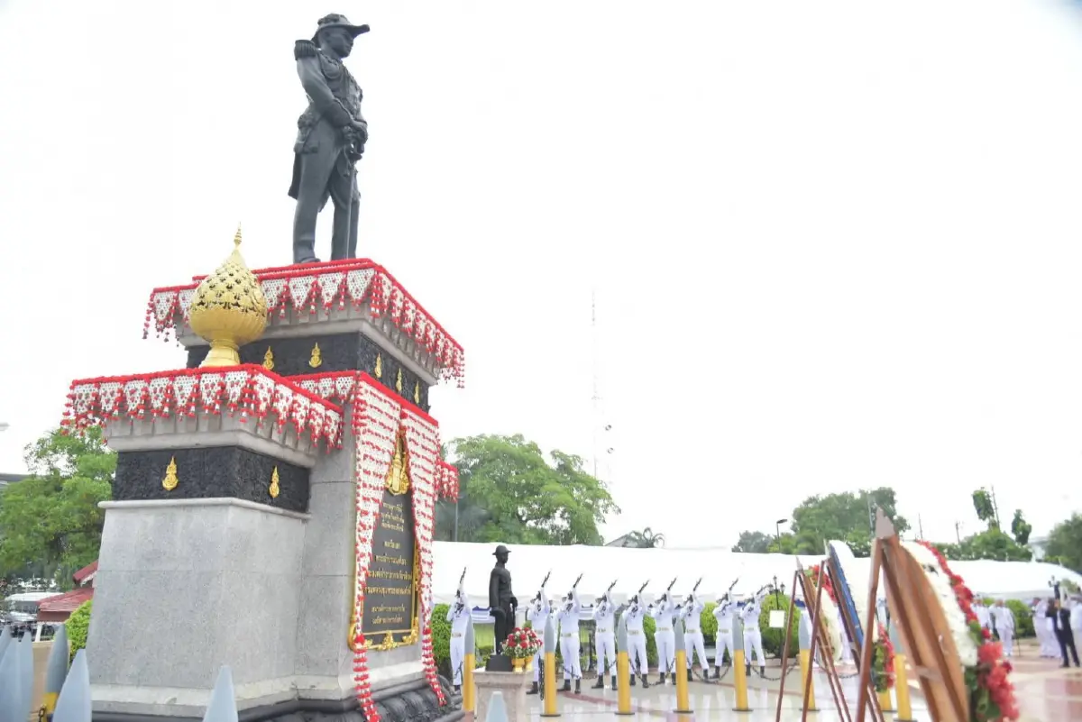 \'กองทัพเรือ\' น้อมรำลึก องค์บิดาทหารเรือไทย ใน\'วันอาภากร\'