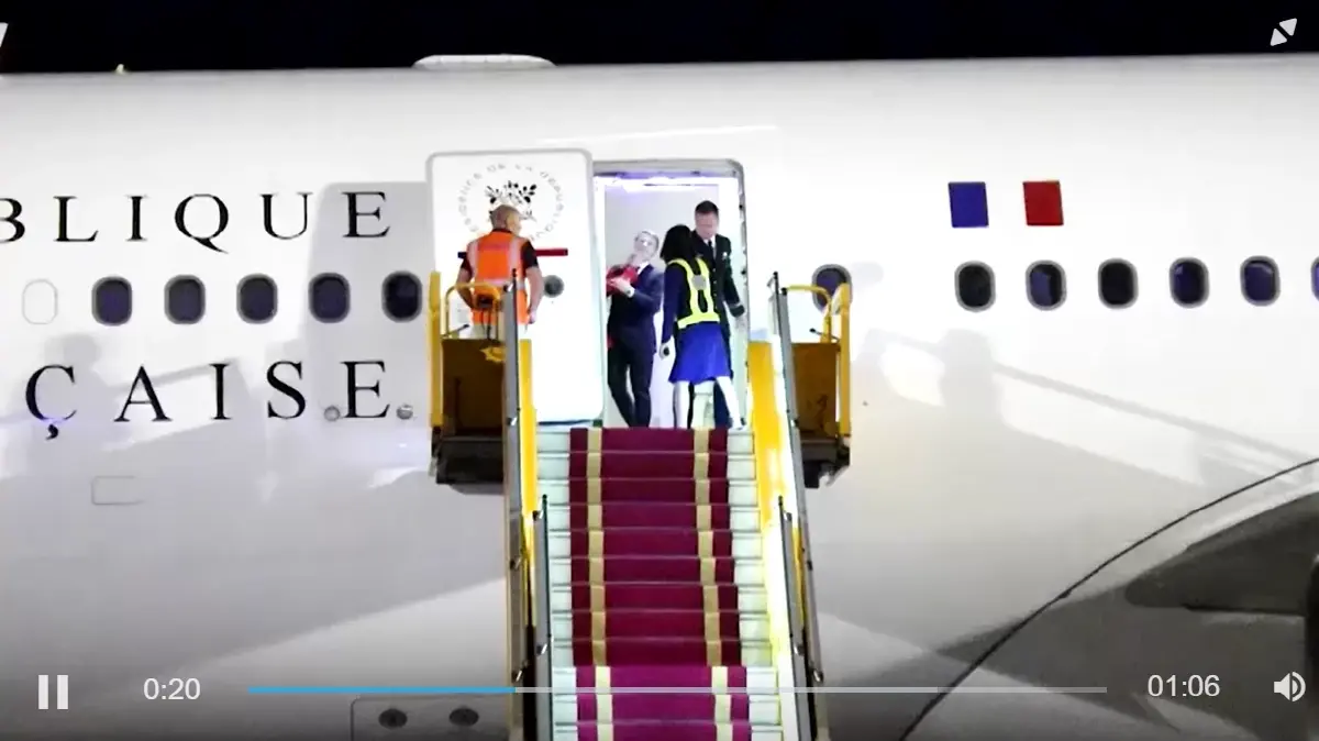 ฝรั่งเศสปัดข่าว 'มาครง' ทะเลาะถูกภรรยา 'ผลักหน้า' บนเครื่องบิน