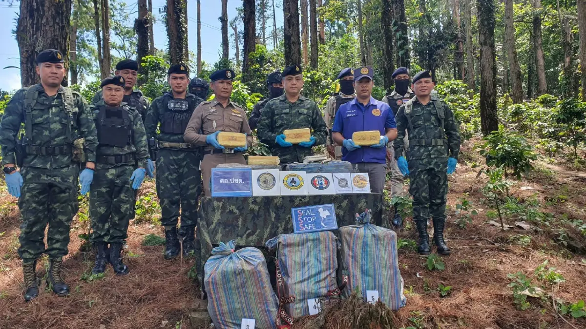 ปะทะกลุ่มติดอาวุธนับ 10 คนที่เชียงราย ทหารยึดยาบ้าล้านกว่าเม็ด