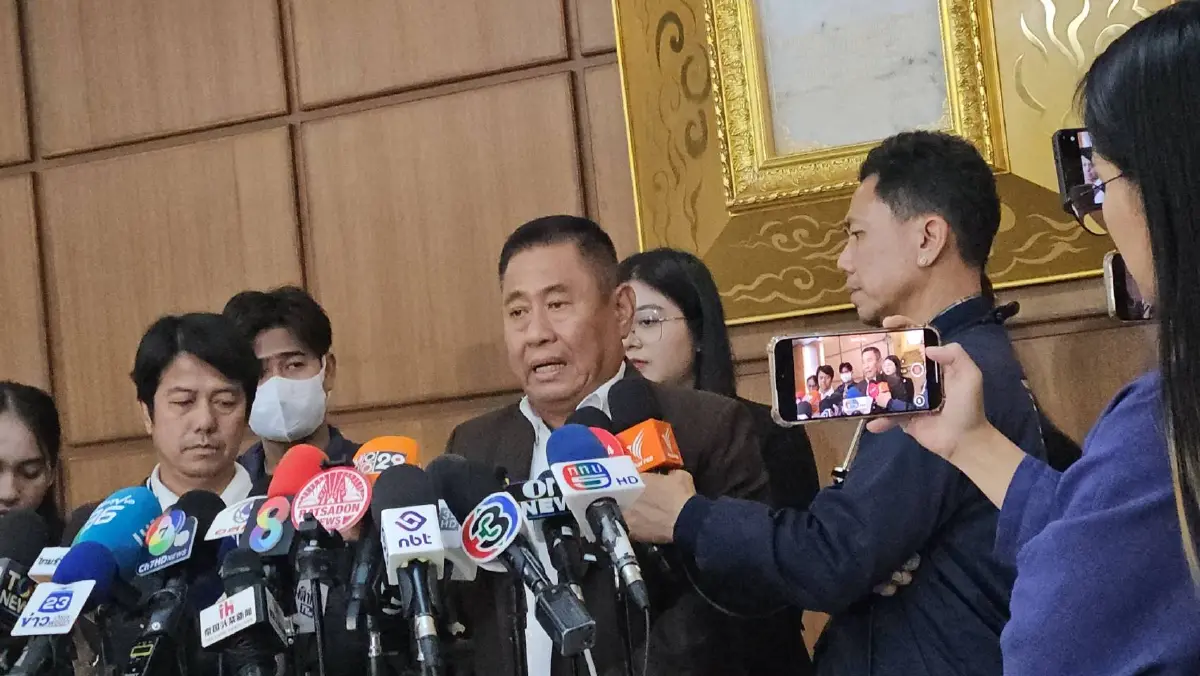 หอบหลักฐานยื่นยุบ ภท.พันฮั้ว สว. \'2 ส.\' เบื้องหลังคุมองค์กรอิสระ