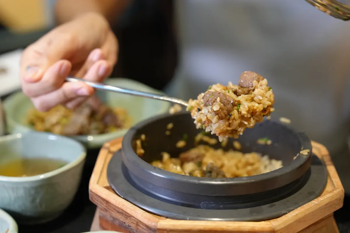 ไม่ต้องไปถึงเกาหลี 'SOLSOT' ยกทัพข้าวอบเกาหลีที่เซ็นทรัลเวิลด์